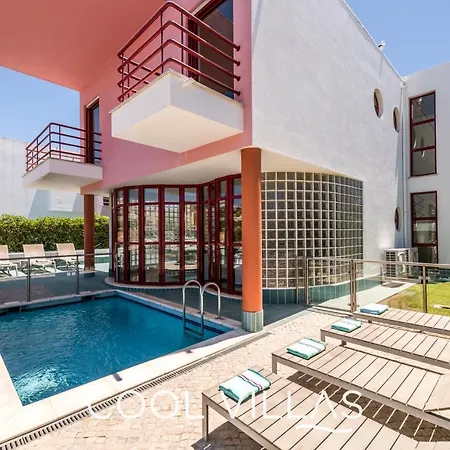 Holiday home Acquamarina - 5 Bedroom, Water Front *