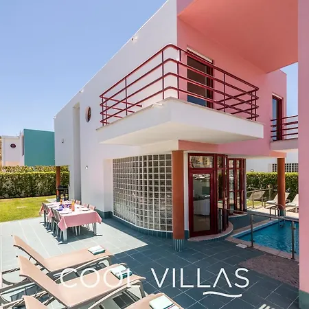 Acquamarina - 5 Bedroom, Water Front Holiday home *