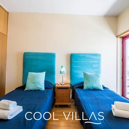 Vakantiehuis Acquamarina - 5 Bedroom, Water Front